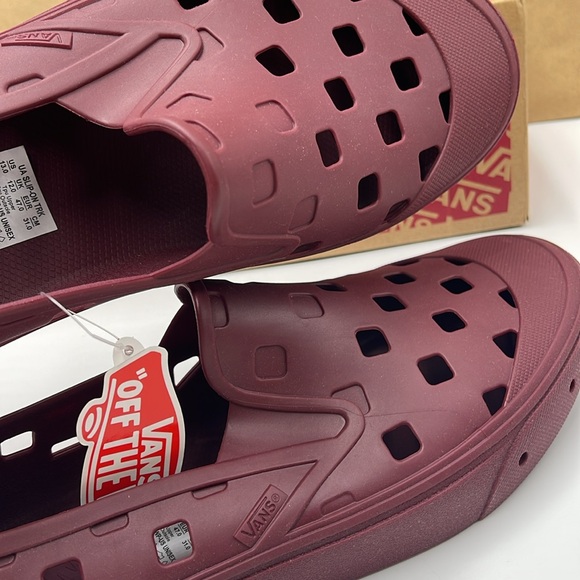 Vans Men’s Slip-On Trk Tawny Port
VN0A5HF8TWP
Sneakers - Picture 14 of 16